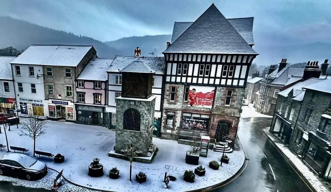 Hand Apartment, Llanrwst, Conwy, Snowdonia エクステリア 写真